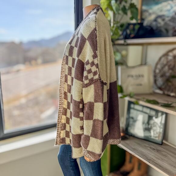 Veveret, Cozy Block Checkered Cream and Brown Oversized Cardigan, Women's Large - Picture 11 of 11